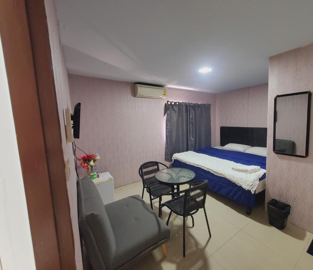 Uno Inn Bangkok Eksteriør billede